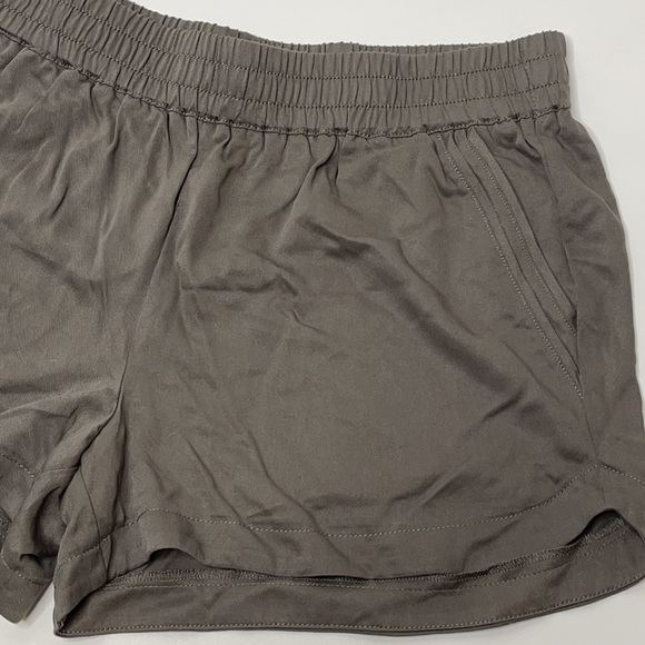 Maurices Taupe Slinky Flowy Elastic Pull On Shorts - Picture 2 of 7